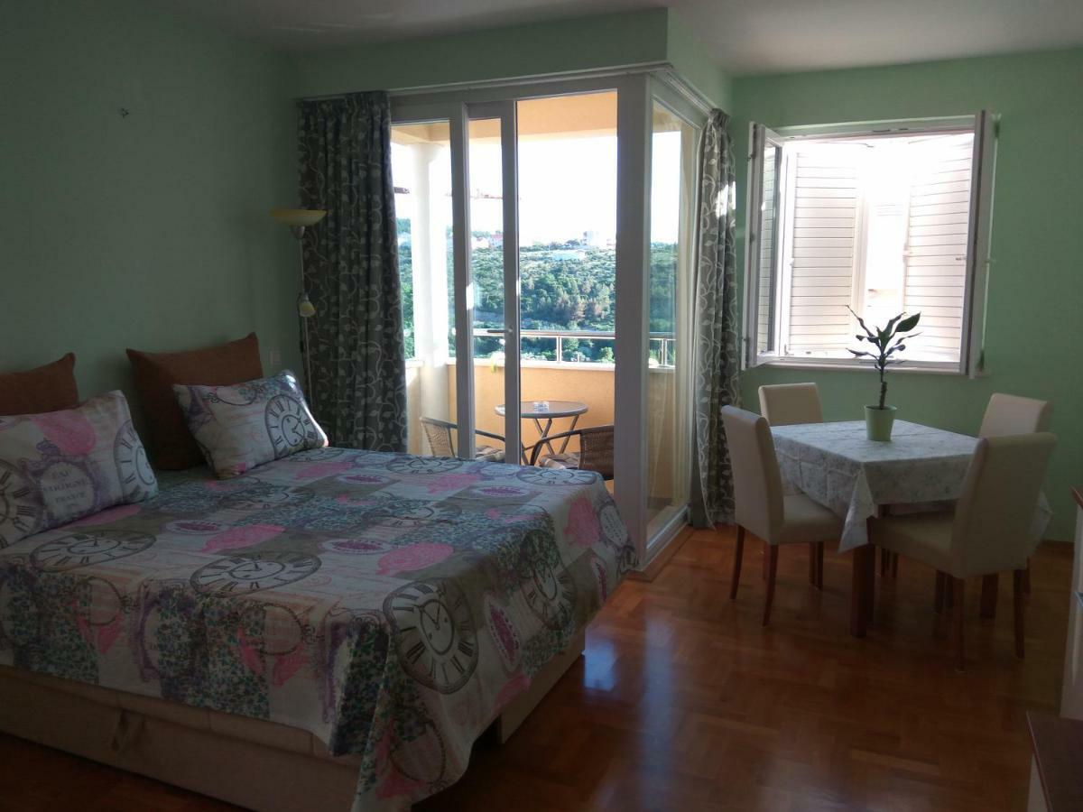 Seaside Apartment ซัฟทัท ภายนอก รูปภาพ