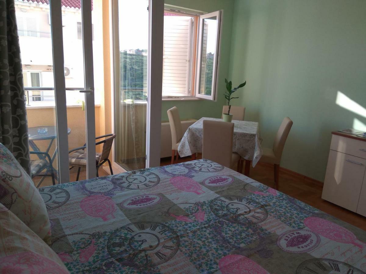 Seaside Apartment ซัฟทัท ภายนอก รูปภาพ