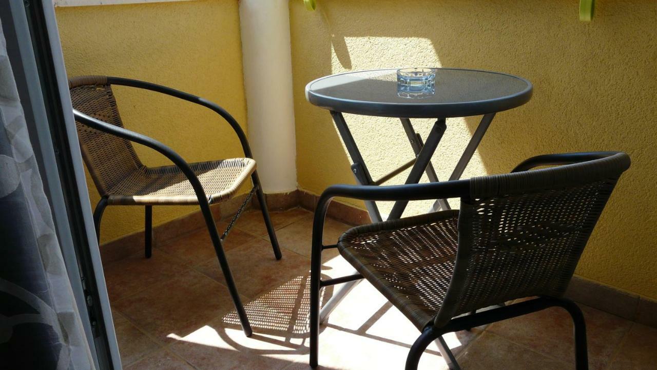 Seaside Apartment ซัฟทัท ภายนอก รูปภาพ