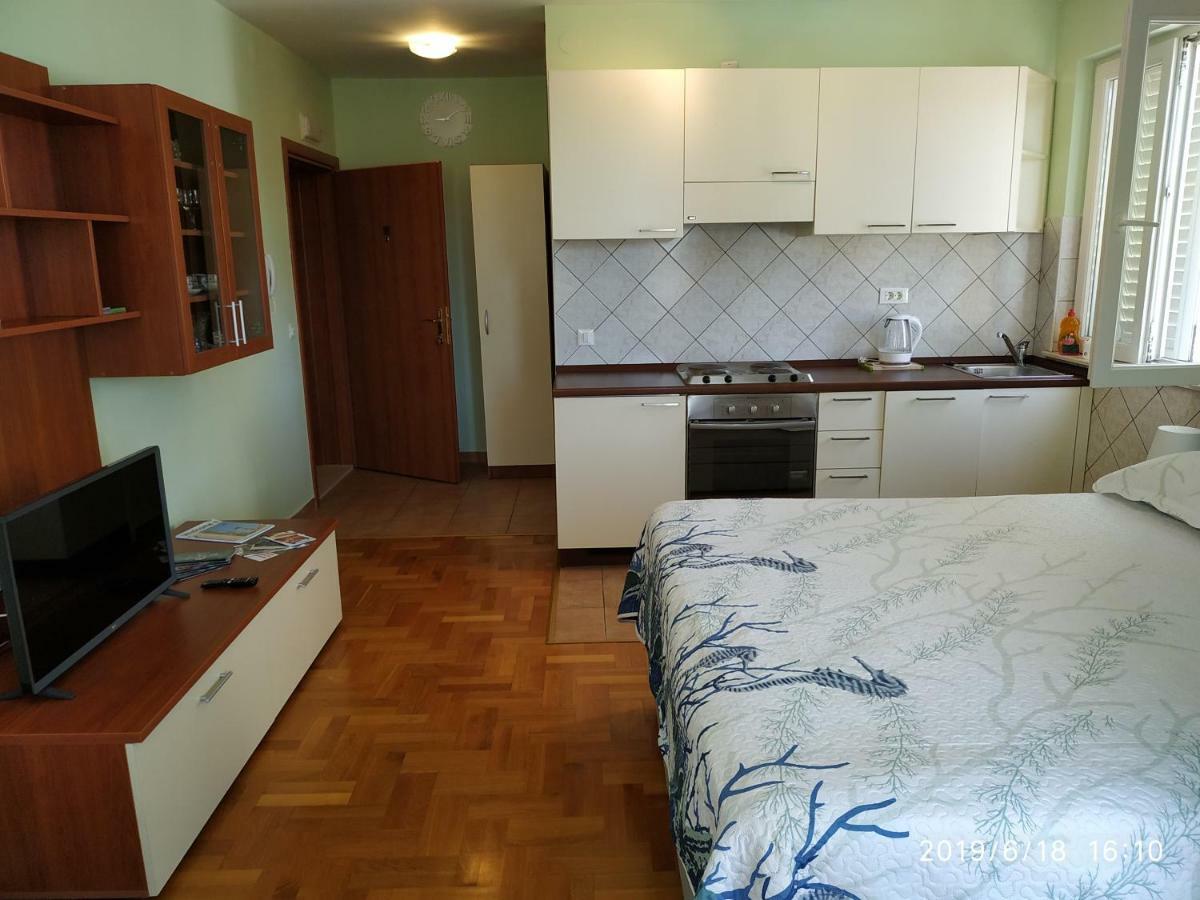 Seaside Apartment ซัฟทัท ภายนอก รูปภาพ